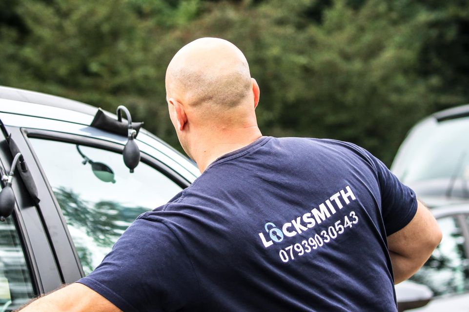 Emergency Local Locksmith Essex & Hertfordshire - 24 Hr