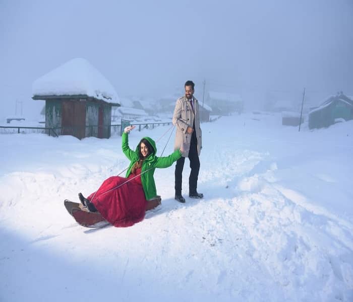 Kashmir Honeymoon Packages | Couple Tours SAVE UPTO 40%